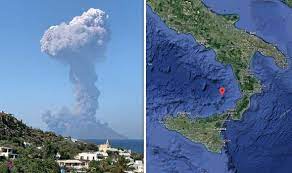 Europe's highest and most active volcano erupted in italy just before christmas, creating troubles for many locals and tourists in nearby areas. Italy Volcano Eruption Italy S Stromboli Volcano Erupts Where Is It World News Express Co Uk