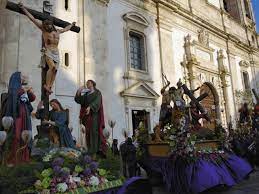 Immenso teatro, dove giorno per. Primi Passi Verso La Settimana Santa A Caltanissetta Garzia Capitano Della Real Maestranza Qds