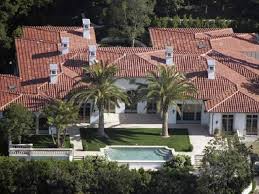 The Most Famous Celebrity Homes Of All Time Celebrity Houses Beverly Hills Houses Celebrity Mansions
