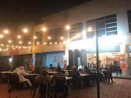 Memandangkan aku menginap di sini selama 3 hari 2 malam, jadi aku tak lepaskan peluang untuk mencuba pelbagai jenis makanan yang disediakan di restoran hotel seri malaysia melaka. 11 Port Makan Best Di Melaka Yang Tak Ramai Tahu Unik Sedap Serius Berbaloi