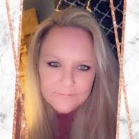 Robyn Wheeler's Instagram, Twitter & Facebook