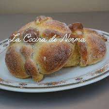 Pan De Muerto Tradicional Pan De Muerto Recetas De Comida Mexicana Pan De Muerto Receta