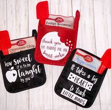Check out these tips to make your classroom teacher gift more successful than ever. 20 Best End Of Year Teacher Gifts Gifts For Teacher Appreciation 2021