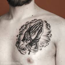 The lines and wrinkles etched into the aged hands complement the stylish rosary and cleanly defined pocket watch. Praying Hands With Rosary Tattoo Best Tattoo Ideas Gallery