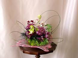 Unique Container Idea Pink Glass Dish How Pretty Unique Floral Arrangements Unique Flower Arrangements Flower Arragement