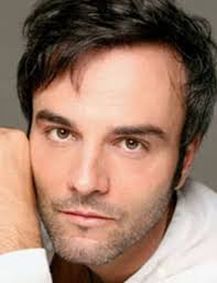 Parabens hoje ao ator Marcelo Valle que completa 58 anos. O ator Marcello  Valle é também diretor e produtor. Seu nome completo é Marcelo Fonseca  Valle. Ele nasceu no Rio de Janeiro,