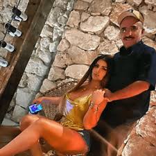 Encuentra este pin y muchos más en horóscopos tutopmagazine, de tutopmagazine.peco. Novia De Vicente Fernandez Jr Confiesa Que Tiene Operado Todo El Cuerpo El Imparcial Noticias De Mexico Y El Mundo