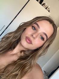 Welke foto van Diaz is het leukst? Stem op de poll 😍