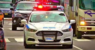 Nypd Traffic Police Car Responding Wig Wag Red Lights Police Cars Traffic Police Police Car Lights