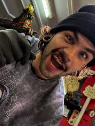 Undead black work humming bird from today, thank you @allie.kate.25 for  letting me send this