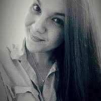 Sarah Feltner's Instagram, Twitter & Facebook