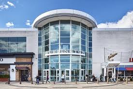 Kevin james, who visited the mall recently to promote his new movie comedy here comes the boom, likes the idea of filming a sequel there to his 2009 hit paul blart: Paul Blart Mall Cop Safety Never Takes A Holiday Review Of Burlington Mall Burlington Ma Tripadvisor