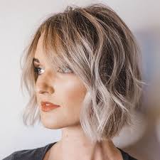 Unlike other bob hairstyles that transition from a shorter to a longer length, blunt bob is cut straight and even at the ends. 45 Best Short Wavy Hairstyles For Women 2021 Guide