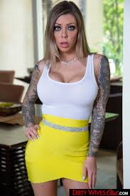 Free Porn Pics of Karma Rx stripping and teasing with hot tattooed body -  MyPornstarBook.net