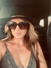 Charissa Edwards (@charissa.edwards.3) • Facebook, Connect with friends