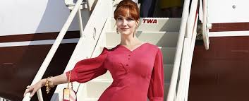 Christina hendricks has reflected on starring in mad men, recalling that the press was fixated with her bra. Roadies Showtime Vergibt Hauptrolle Von Christina Hendricks Neu Fernsehserien De