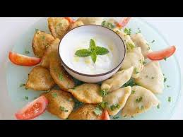 Kurdische Kutilk Kurdisches Rezept Fur Maultaschen Aus Griess Mit Saftiger Hackfleisch Fullung Youtube Rezepte Lebensmittel Essen Kurdisches Essen