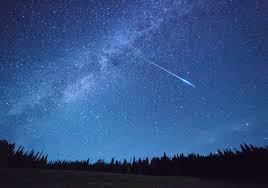 Na fase de maior atividade pudessem chegar a ser vistas no nosso hemisfério até três dezenas de meteoros por hora, a. Rnmblpgthkmpbm