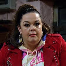 Lisa Riley's Instagram, Twitter & Facebook