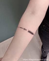 Tattoo đơn giản thôi với một mũi tên đơn. 100 Hinh XÄƒm Mini Ä'áº¹p Y NghÄ©a Nháº¥t Cho Nam Va Ná»¯