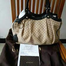 Tas wanita murah bisa digunakan untuk kegiatan indor maupun outdor, dengan desain yang sangat. Jual Tas Gucci Sukey Original Bag Ori Second Preloved Bekas Authentic Lv Barang Mewah Tas Dompet Di Carousell