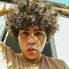 In this video i'm sharing all the tips and tricks i use to create. Pin On Guys With Curly Hair