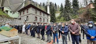 Jun 16, 2021 · pazar'da sahil yürüyüş yolu projesi devam ediyor. Vefat