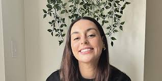 Harriet Carroll's Instagram, Twitter & Facebook