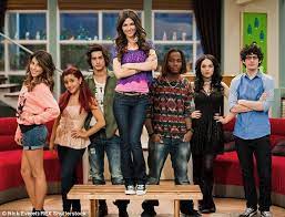 Victoria Justice Attends Nickelodeon Kids Choice Awards Mexico Victorious Cast Victorious Tv Show Victorious Nickelodeon