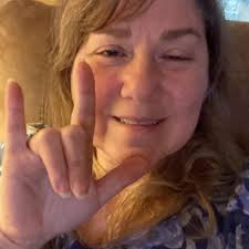 Deaf Motherhood updated her cover photo.