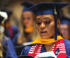 113353_Alumni News 2022.indd