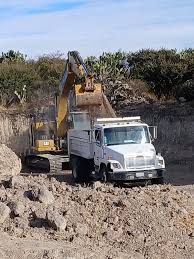 Mejoran caminos en #ElChipinque...