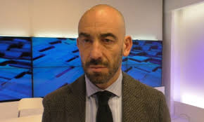Il direttore della clinica di malattie infettive dell'ospedale san martino di genova non ha preso bene la frenata sull'uso del. Matteo Bassetti Il Virologo Svela Quanto Guadagna Per Andare In Tv
