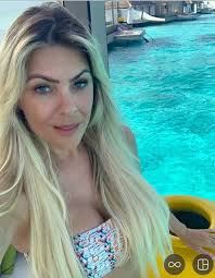 Последние твиты от renata fan (@renatabfan). Renata Fan Exibe Barriga Sarada Em Viagem As Ilhas Maldivas Quem Quem News