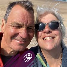 Are there beaches in the 30A area with less algae?