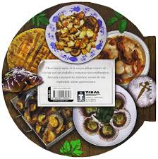 En la cocina tradicional gallega destacan una amplia variedad y selección de ingredientes de primera calidad, para la elaboración de los más atractivos y deliciosos platos típicos gallegos. Lo Mejor De La Cocina Gallega Spanish Edition Tikal Equipo 9788499282657 Amazon Com Books