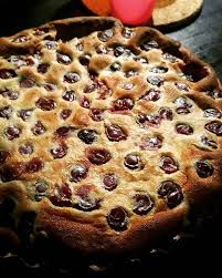 Patisserie Du Dimanche Clafoutis Aux Cerises France Paris Dimanche Pati Le Clafoutis Aux Cerises Clafoutis Aux Cerises Delicieux Desserts Moelleux