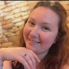 Janie Meadows's Instagram, Twitter & Facebook