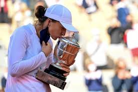 Iga swiatek women's singles overview. Wta Rangliste Iga Swiatek Fliegt Serena Williams Riskiert Die Top 10