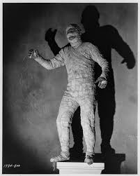 Eddie Parker as Klaris from “Abbott and Costello Meet the Mummy”!  #abbottandcostellomeetthemummy #themummy #klaris #eddieparker  #universalmonsters #mummymonday