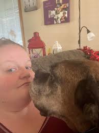 Sanach definitely took after mom with her lack of personal space 🤣