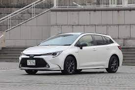 ついに出揃った３兄弟 新型トヨタ カローラ カローラツーリングの内外装をチェック web cartopweb cartop トヨタカローラ レトロカー ツーリング