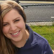 Hi all, I am starting a new and permanent job in Tullamore hospital next  week with short notice. I am looking for a room to rent long term (or even  short term