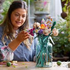 Published november 22, 2020 at 332 × 509 in lego botanical collection unveiled with captivating bonsai tree and magnificent flower bouquet news. Lego 10280 Creator Expert Blumenstrauss Kaufland De