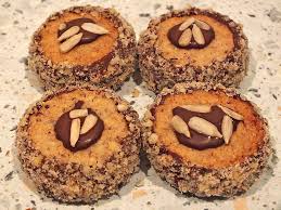 Beste Rezeptesammlung Oma Kissingers Beste Platzchen Der Welt Platzchen Mit Marmelade Platzchen Backen Rezepte Lebensmittel Essen