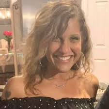 Lisa Giannone (@lisamg75)