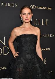 3 jerusalén, 9 de junio de 1981) 4 es una actriz, directora, productora de cine y psicóloga estadounidense nacida en israel. Natalie Portman Could Leave Sydney After Canceling Her New Movie Days Of Abandonment Oltnews