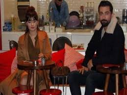 While all those things happening in yıldız's life, the company where zeynep yılmaz (played by sevda erginci) works, is purchased by alihan taşdemir (played by onur tuna). Onur Tuna Sevda Erginci Dizi Aski Gercege Mi Donustu