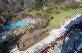 L'équipe de france débute sa préparation à l'euro 2016 aujourd'hui à biarritz, où didier deschamps pourra compter sur 12 joueurs de sa liste des 23, plus 5 réservistes. Euro 2016 Visitez Les Camps De Base De Toutes Les Equipes