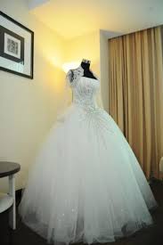 Viva wedding baju pengantin tanah abang oktober 2019 terimakasih telah mampir dan menonton vidio viva wedding dukung. Sewa Gaun Pengantin Wedding Gown Nyewain